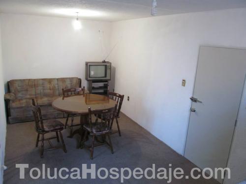 🏠  Se Renta habitacin en Toluca con servicios y garage
