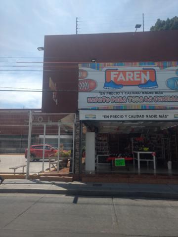 se vende plaza comercial en Irapuato Gto.